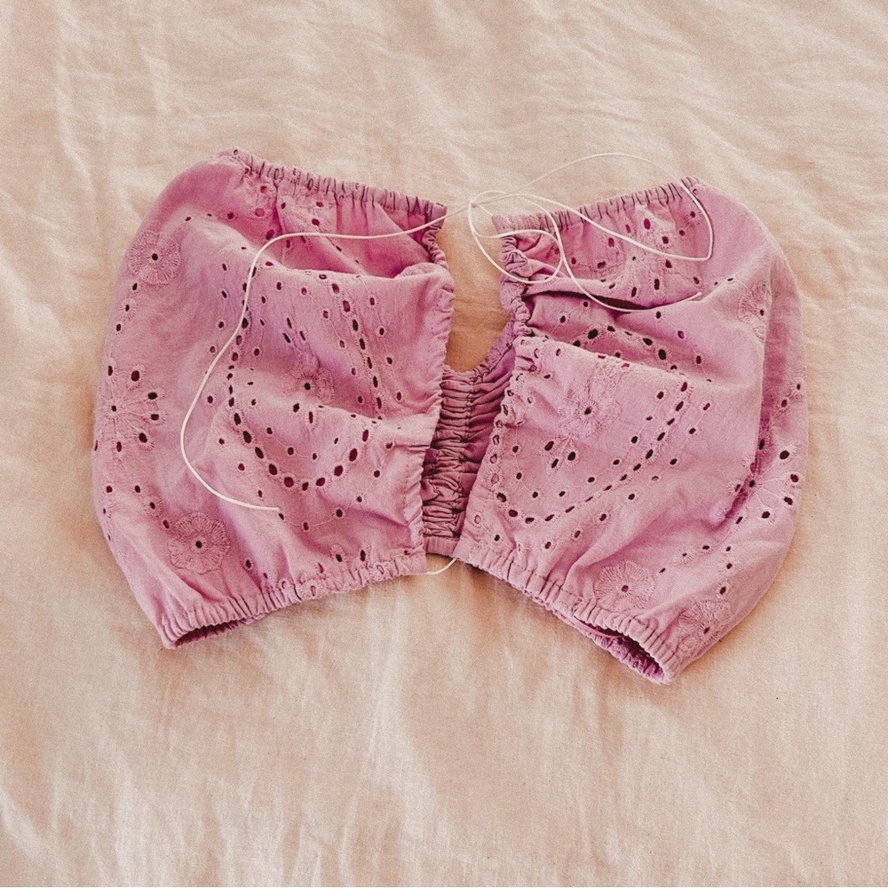 Sky to moon eyelet cinched purple tie front bandeau strapless crop top Medium